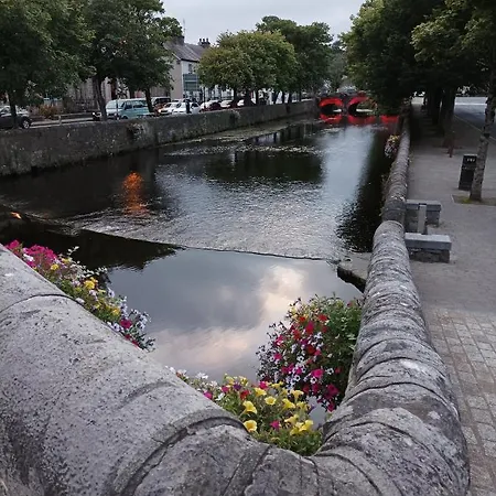 Country Lane Westport